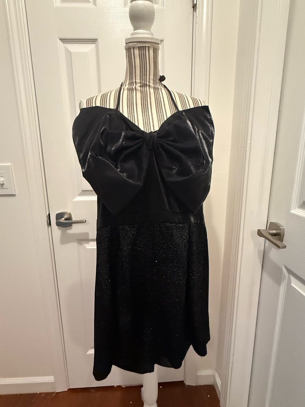 Entro Black Sparkle Romper Large Bow Front Medium NWT
